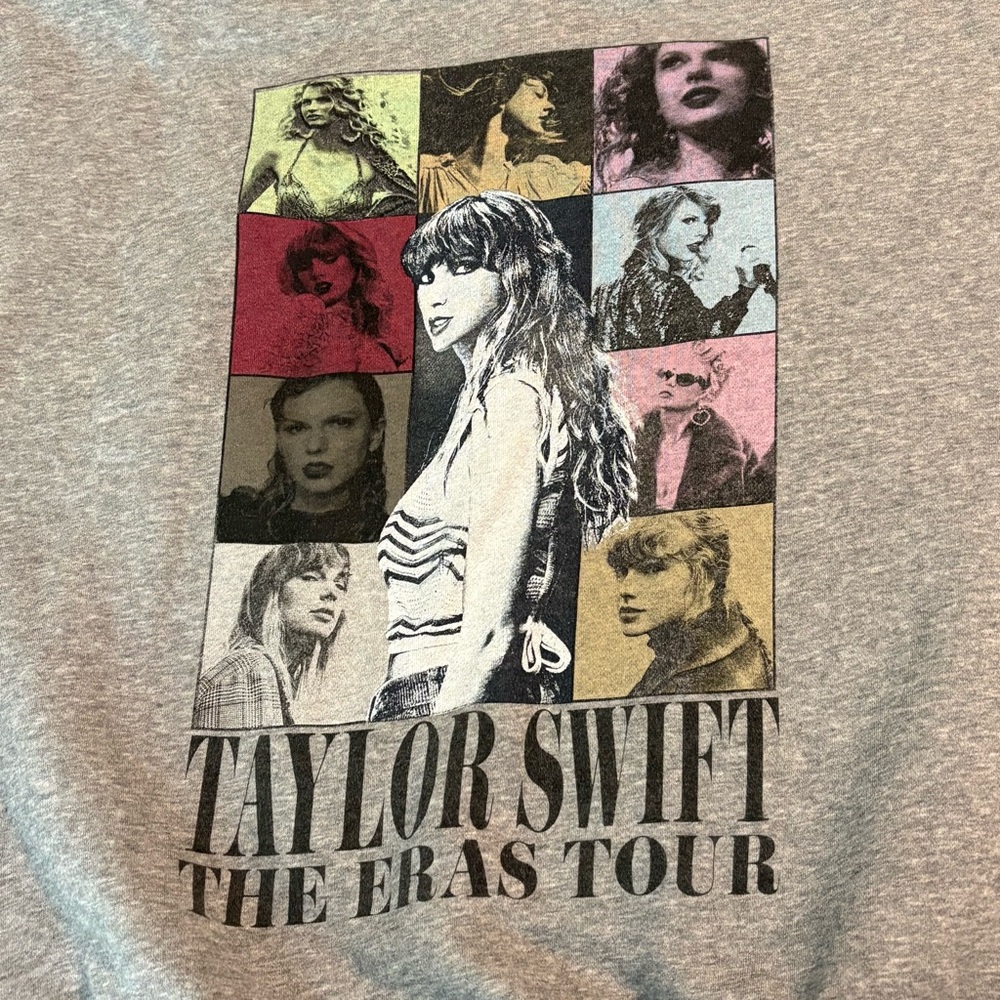 Taylor Swift OFFICIAL Eras Tour Gray Crewneck Sweatshirt Size L oversized - Picture 4 of 10